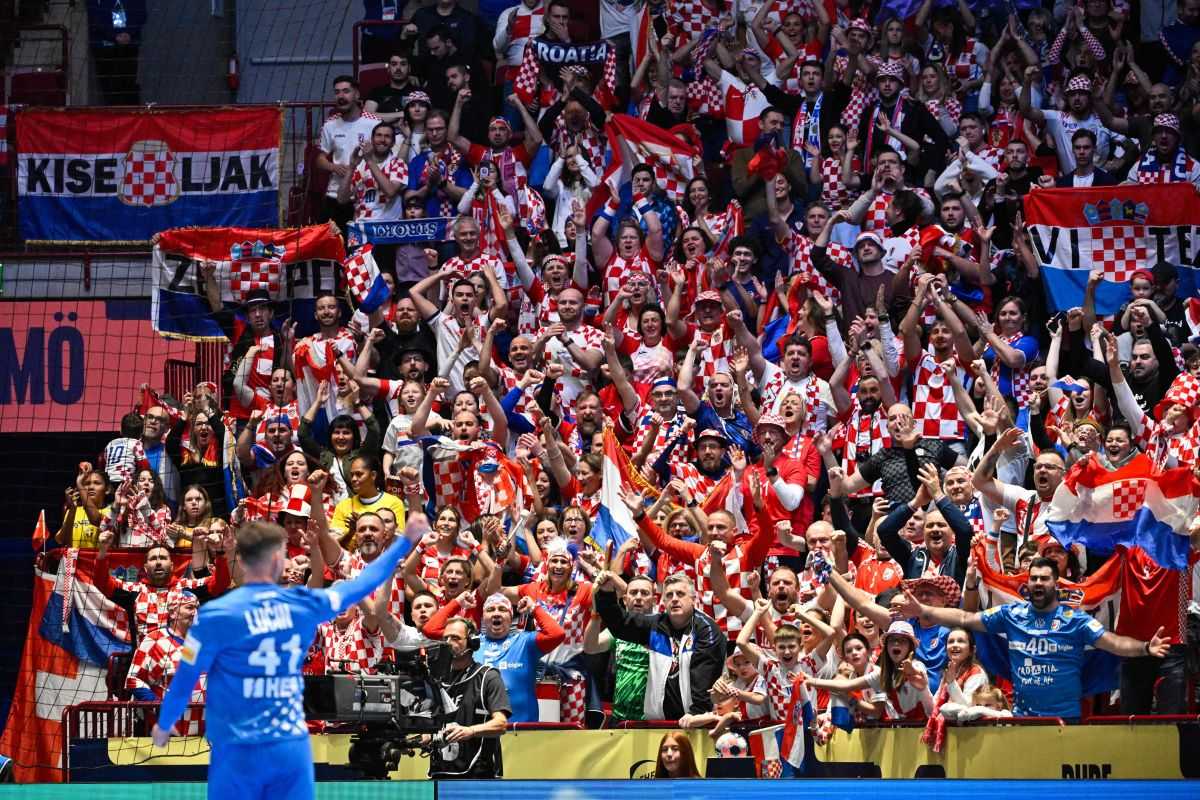 PALA I MAĐARSKA: Hrvatski rukometaši izborili polufinale uz veliko slavlje naših navijača u Malmöu