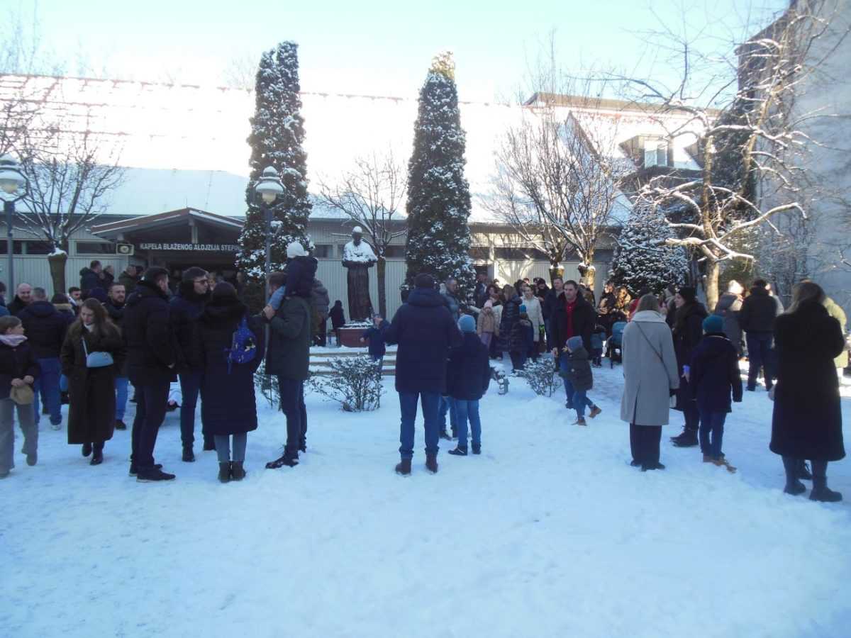 Hrvati u Münchenu proslavili Krštenje Gospodinovo uz radost djece i zajedništvo / Foto: Fenix (Fra Jozo Župić)