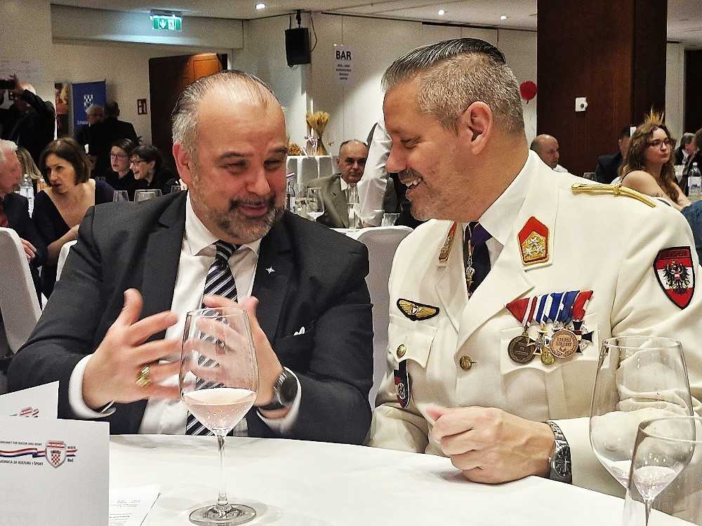 AUSTRIJSKO-HRVATSKA ZAJEDNICA ZA KULTURU I ŠPORT: U Beču održan 33. Hrvatski bal. Oko 350 gostiju nazočilo promociji snage hrvatske kulture, identiteta i zajedništva