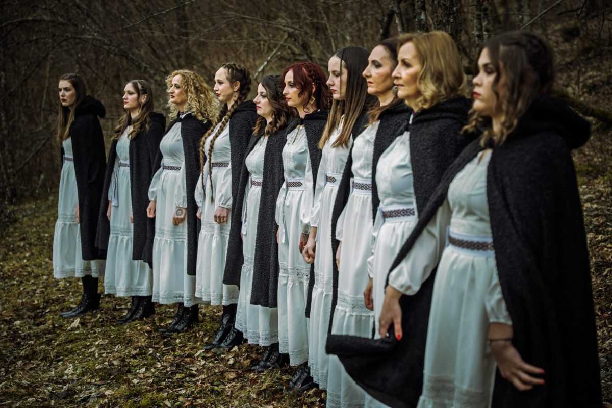 ETNO SKUPINA ČUVARICE: Nova pjesma „Jelena“ otkriva zašto su djevojke iz Rame posebne na hrvatskoj etno sceni