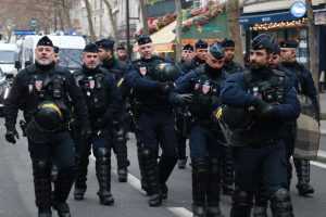 MASOVNI POLICIJSKI PROSVJEDI: Diljem Francuske, u više od 20 gradova, prosvjedi policije zbog uvjeta rada MASOVNI POLICIJSKI PROSVJEDI: Diljem Francuske, u više od 20 gradova, prosvjedi policije zbog uvjeta rada