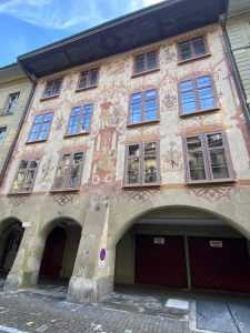 BERN - SVE SAMO NE OBIČAN GRAD: Što je u brojnim podrumima, zašto medvjed iznad grada, Eistein i još puno toga! BERN - SVE SAMO NE OBIČAN GRAD: Što je u brojnim podrumima, zašto medvjed iznad grada, Eistein i još puno toga!