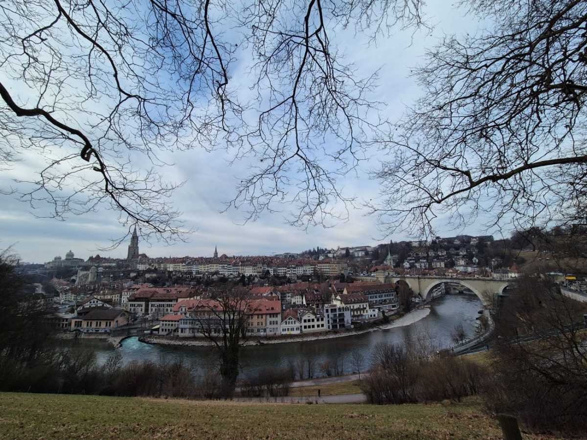 BERN - SVE SAMO NE OBIČAN GRAD: Što je u brojnim podrumima, zašto medvjed iznad grada, Eistein i još puno toga! BERN - SVE SAMO NE OBIČAN GRAD: Što je u brojnim podrumima, zašto medvjed iznad grada, Eistein i još puno toga!