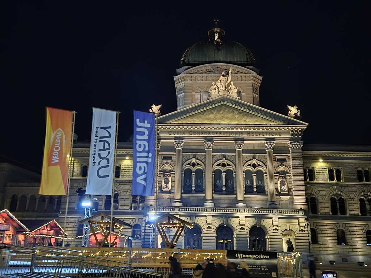 BERN - SVE SAMO NE OBIČAN GRAD: Što je u brojnim podrumima, zašto medvjed iznad grada, Eistein i još puno toga! BERN - SVE SAMO NE OBIČAN GRAD: Što je u brojnim podrumima, zašto medvjed iznad grada, Eistein i još puno toga!