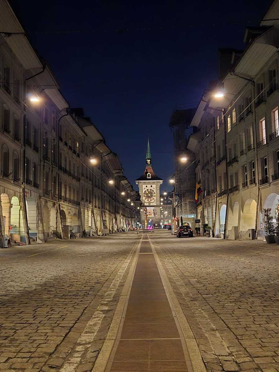 BERN - SVE SAMO NE OBIČAN GRAD: Što je u brojnim podrumima, zašto medvjed iznad grada, Eistein i još puno toga! BERN - SVE SAMO NE OBIČAN GRAD: Što je u brojnim podrumima, zašto medvjed iznad grada, Eistein i još puno toga!