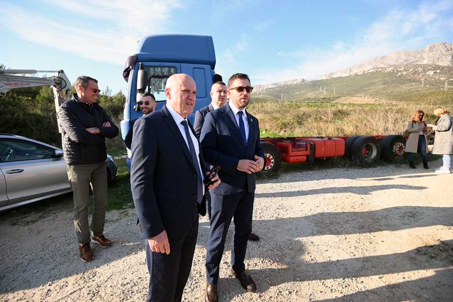 Branko Bačić zajedno sa Blaženkom Bobanon i Tomislavom Šutom obišao Korešnicu