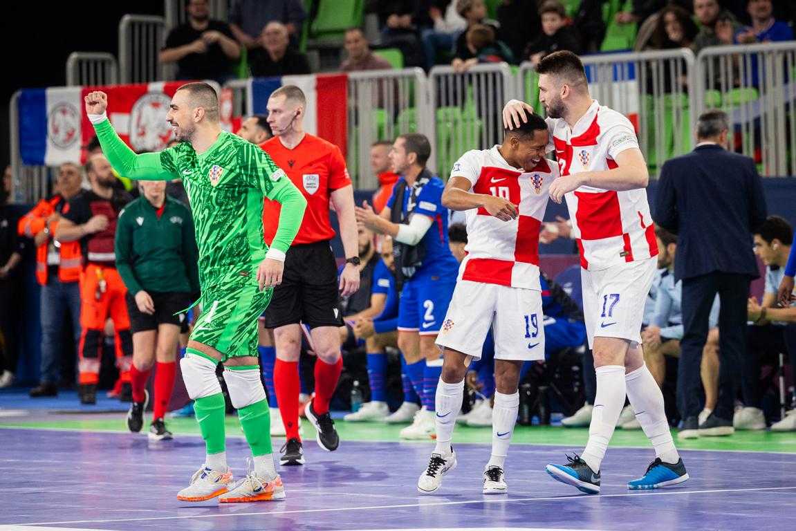 PRVA HRVATSKA MEDALJA U FUTSALU: Hrvatska nakon penala savladala Francusku i osvojila broncu PRVA HRVATSKA MEDALJA U FUTSALU: Hrvatska nakon penala savladala Francusku i osvojila broncu