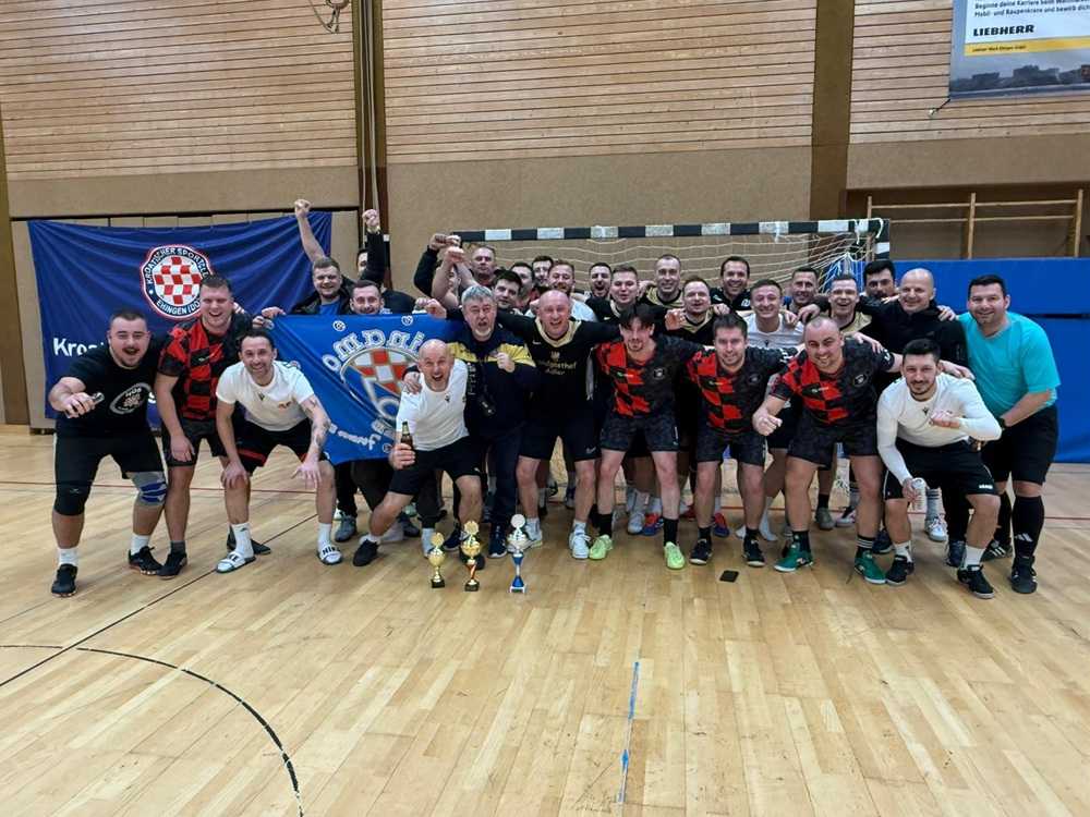 Zajednička slika prve tri ekipe / Foto Fenix (Željko Cindrić)