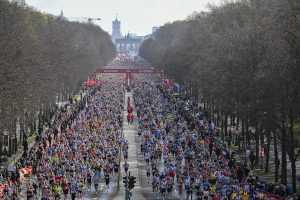 BERLINSKI POLUMARATON: Oko 41.000 trkača trčalo stazu dugu 21 km