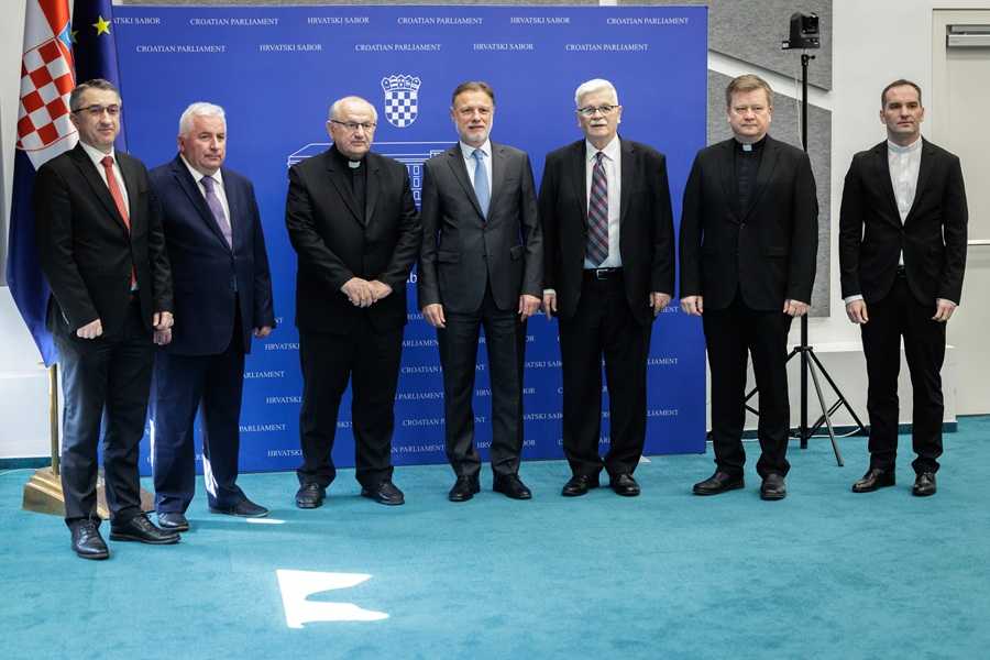 JANDROKOVIĆ: Istini o tragediji Bleiburga osigurati primjereno mjesto u sjećanju Zvonimir Ancić, Bože Vukušić, Jure Bogdan, Gordan Jandroković, Milan Kovač, Krunoslav Novak, Ilija Dogan / Foto: Hina