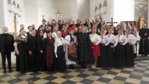 MÜNCHEN: Zbor pjevača iz Njemačke, Švicarske, Austrije i Hrvatske izveli duhovni koncert o muci Kristovoj MÜNCHEN: Zbor pjevača iz Njemačke, Švicarske, Austrije i Hrvatske izveli duhovni koncert o muci Kristovoj