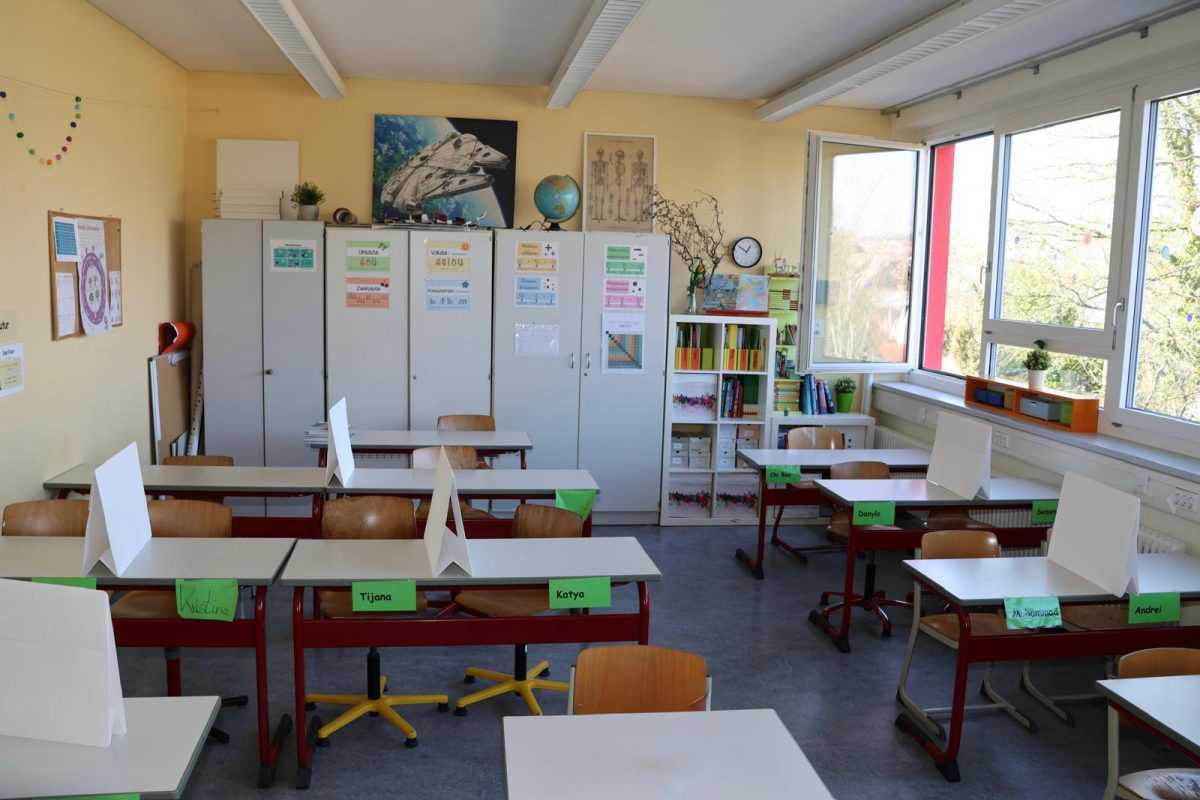 HRVATSKI JEZIK U SRCU NJEMAČKE: Čak 13 ispitnih mjesta u Stuttgartu, Mannheimu i Ulmu – Hrvati u Baden-Württembergu čuvaju materinski jezik HRVATSKI JEZIK U SRCU NJEMAČKE: Čak 13 ispitnih mjesta u Stuttgartu, Mannheimu i Ulmu – Hrvati u Baden-Württembergu čuvaju materinski jezik