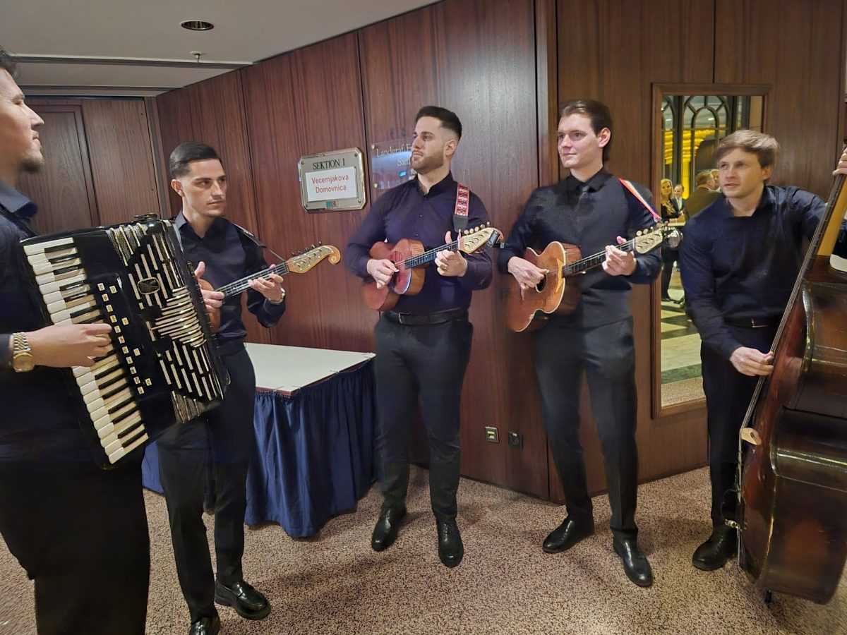 PRVI GOSTI NA CRVENOM TEPIHU: Počinje svečana dodjela nagrada Večernjakova domovnica u Bad Homburgu