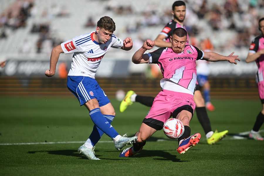LIVAJA I REBIĆ SRUŠILI LOKOMOTIVU: Hajduk slavio na Poljudu, učvrstio se na drugom mjestu Detalj s utakmice Hajduk-Lokomotiva / Foto: Hina