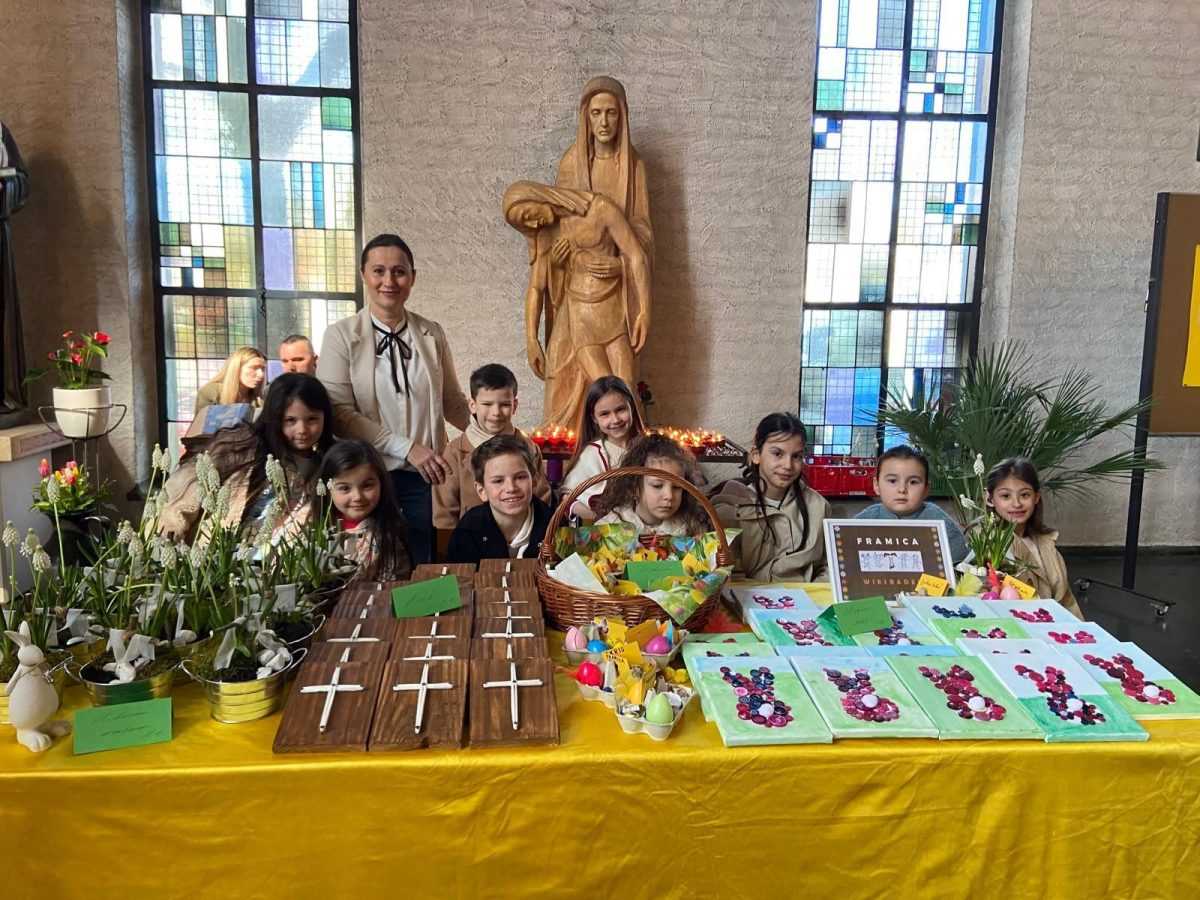 VELIK BROJ VJERNIKA NA DUHOVNOJ OBNOVI: Tri dana molitve, ispovijedi i zajedništva u HKŽ Wiesbaden VELIK BROJ VJERNIKA NA DUHOVNOJ OBNOVI: Tri dana molitve, ispovijedi i zajedništva u HKŽ Wiesbaden