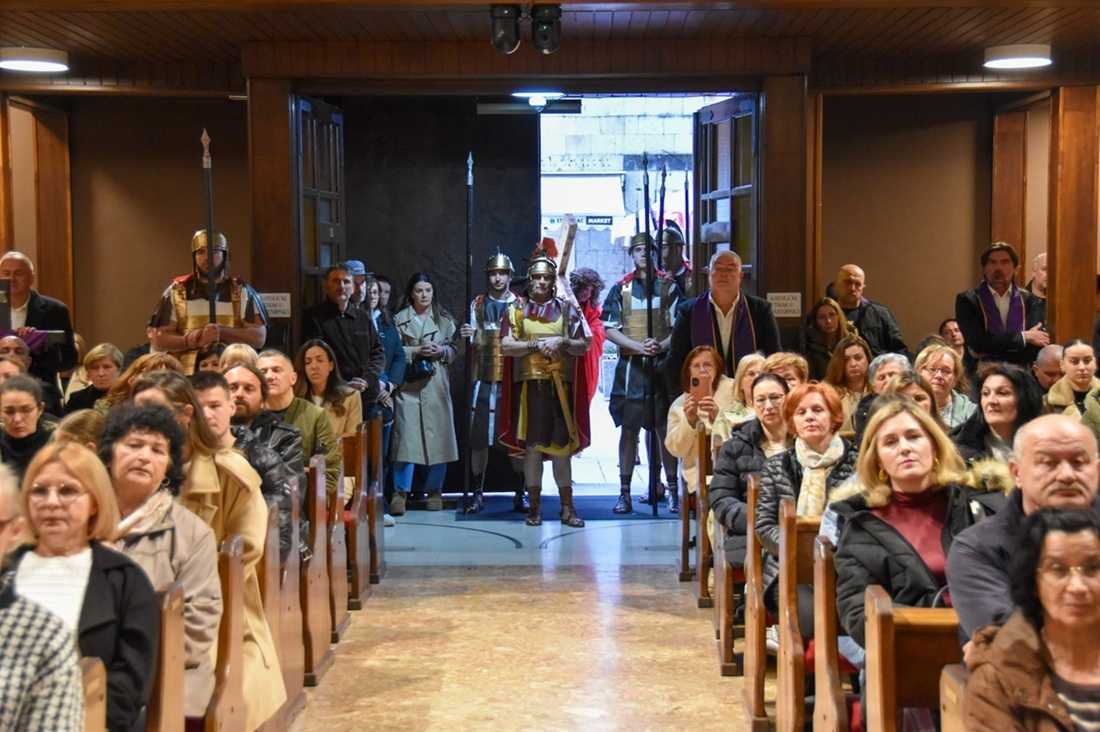 Imoćani predstavili Sinjanima pasionsku baštinu svoga kraja / Foto: Fenix (Fra Marinko Vukman)