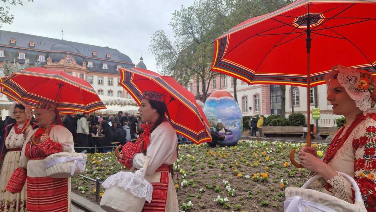MAINZ U ZNAKU HRVATSKE TRADICIJE: Članice HKZ Mainz privukle pozornost građana