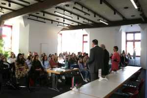 HRVATSKA RIJEČ ŽIVI I DALEKO OD DOMOVINE: U Neu-Isenburgu održano 11. Natjecanje u čitanju Hrvatske nastave u Hessenu i Saarlandu HRVATSKA RIJEČ ŽIVI I DALEKO OD DOMOVINE: U Neu-Isenburgu održano 11. Natjecanje u čitanju Hrvatske nastave u Hessenu i Saarlandu