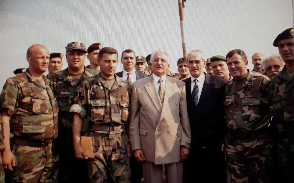 "VJEČNA TI SLAVA I HVALA": Gojko Šušak – Čovjek koji je hrvatsku vojsku gradio kao veliku obitelj "VJEČNA TI SLAVA I HVALA": Gojko Šušak – Čovjek koji je hrvatsku vojsku gradio kao veliku obitelj