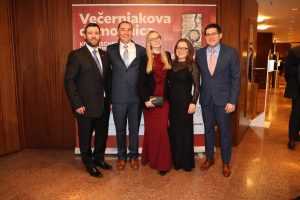 OSJETILA SE SNAGA ISELJENIŠTVA: Zlatko Dalić i Andrej Kramarić među brojnim poznatim osobama na Večernjakovoj domovnici OSJETILA SE SNAGA ISELJENIŠTVA: Zlatko Dalić i Andrej Kramarić među brojnim poznatim osobama na Večernjakovoj domovnici