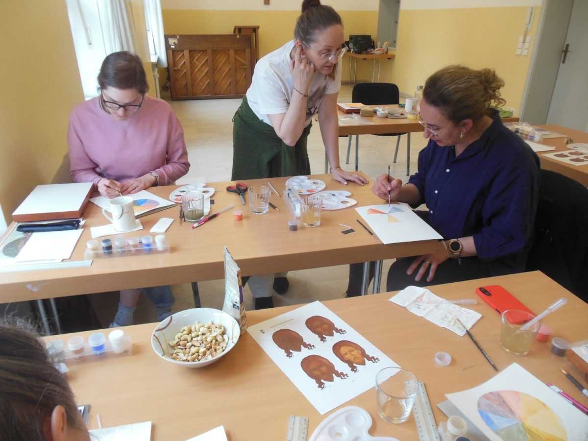 MÜNCHEN: U HKŽ München počeo tečaj ikonopisanja MÜNCHEN: U HKŽ München počeo tečaj ikonopisanja