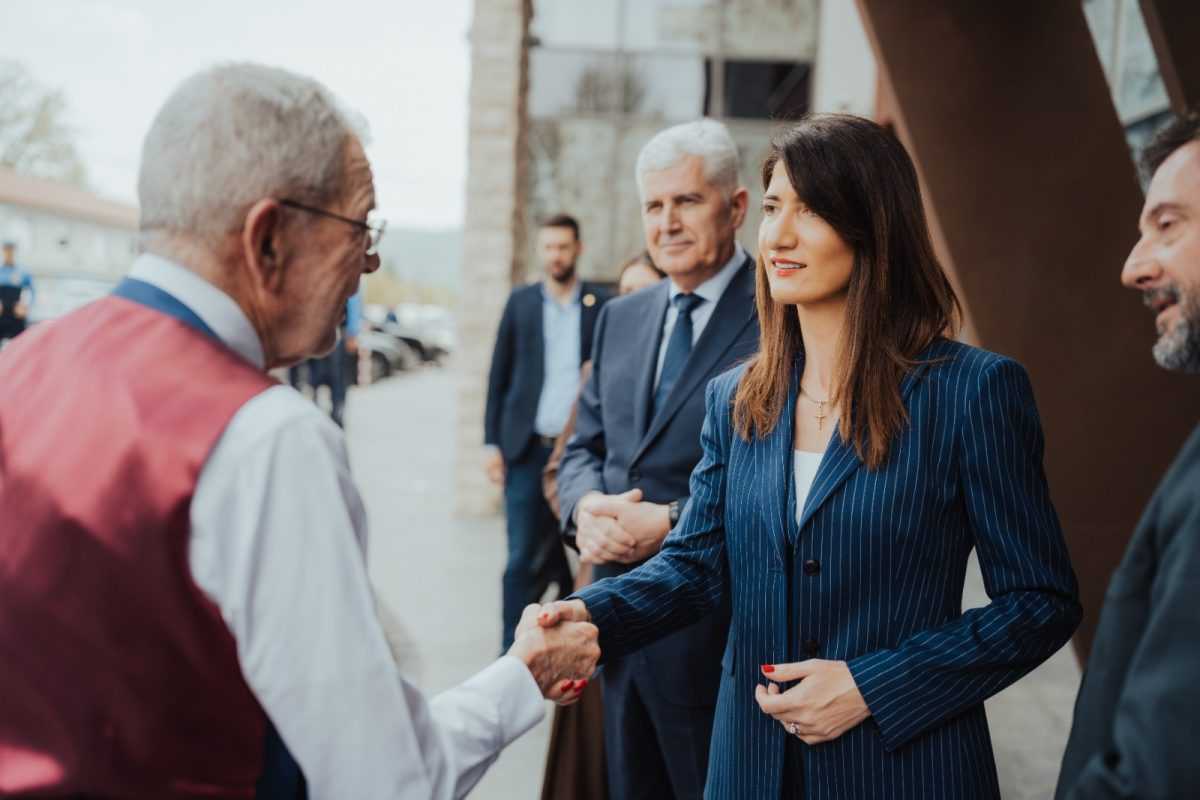 JAČAJU PRIJATELJSKI ODNOSI: Čović, Filipović i Kordić s predsjednikom Austrije JAČAJU PRIJATELJSKI ODNOSI: Čović, Filipović i Kordić s predsjednikom Austrije