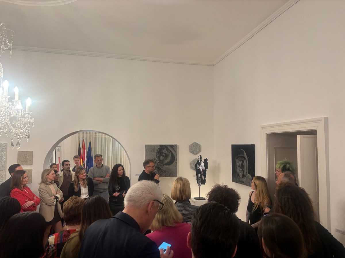 OTVORENA IZLOŽBA „UNUTARNJI SVJETOVI“: Suvremena umjetnost Luke Bunića u Berlinu