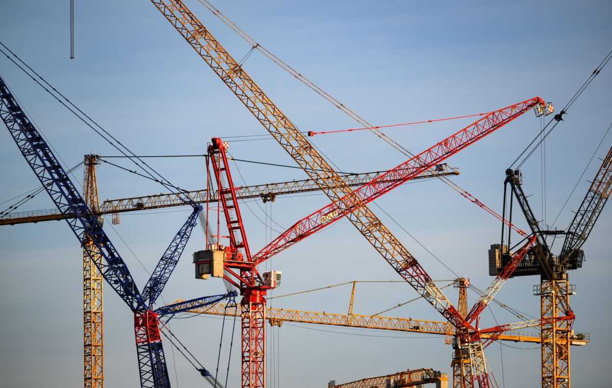 Dizalice / Foto: Robert Michael/dpa