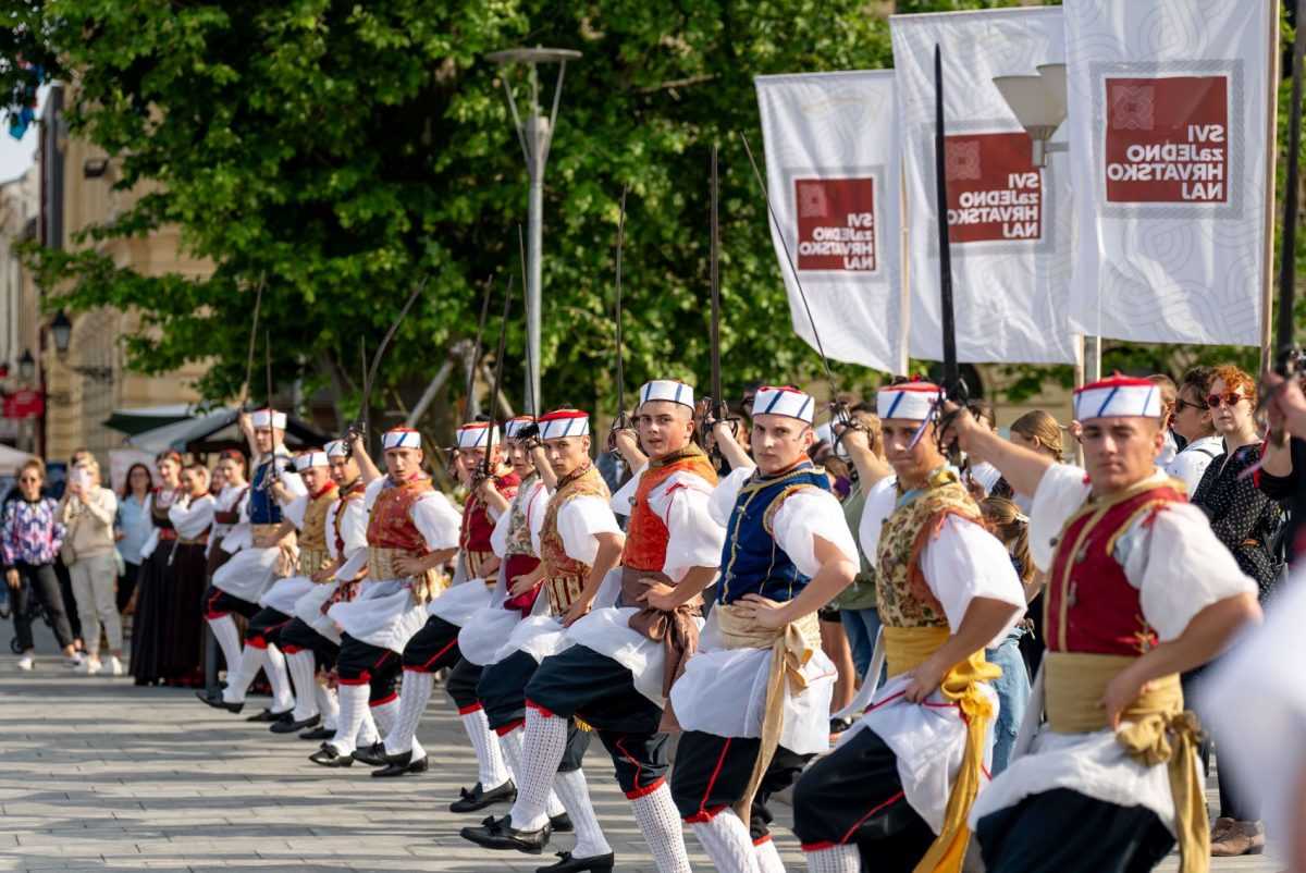 OD 1. DO 3. SVIBNJA U VUKOVARU: 8. festival „SVI zaJEDNO HRVATSKO NAJ” Uskoro „Osmi festival 'SVI zaJEDNO HRVATSKO NAJ' / Foto: V.Barić, V.Čuljak