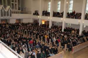 VELIKI PETAK U STUTTGARTU: U procesiji ulicama više od tisuću hrvatskih vjernika