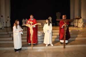 VELIKI PETAK U STUTTGARTU: U procesiji ulicama više od tisuću hrvatskih vjernika