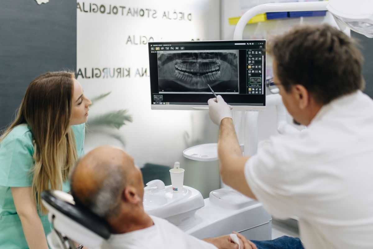 STOMATOLOŠKA POLIKLINIKA SALONA DENTAL: Centar vrhunske stomatologije u Dalmaciji