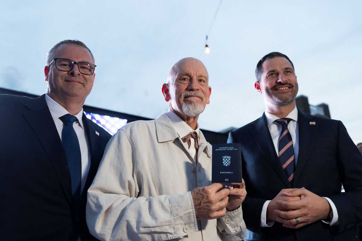 "CROATIA IN THE GAME": S "Vatrenima" u Aleksandriji i John Malkovich, proslavljeni glumac hrvatskog podrijetla