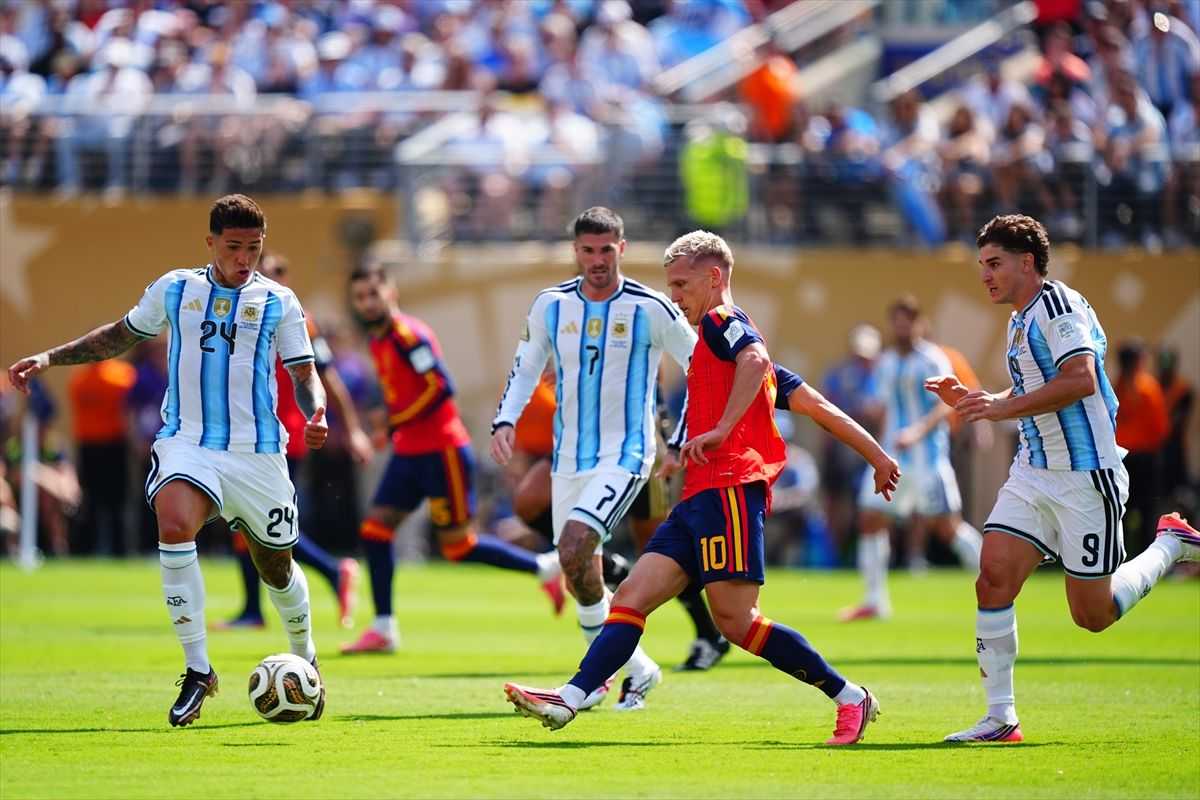 ARGENTINA SKINUTA S TRONA: Torres pogotkom u 106. minuti donio Španjolskoj titulu svjetskog prvaka ARGENTINA SKINUTA S TRONA: Torres pogotkom u 106. minuti donio Španjolskoj titulu svjetskog prvaka