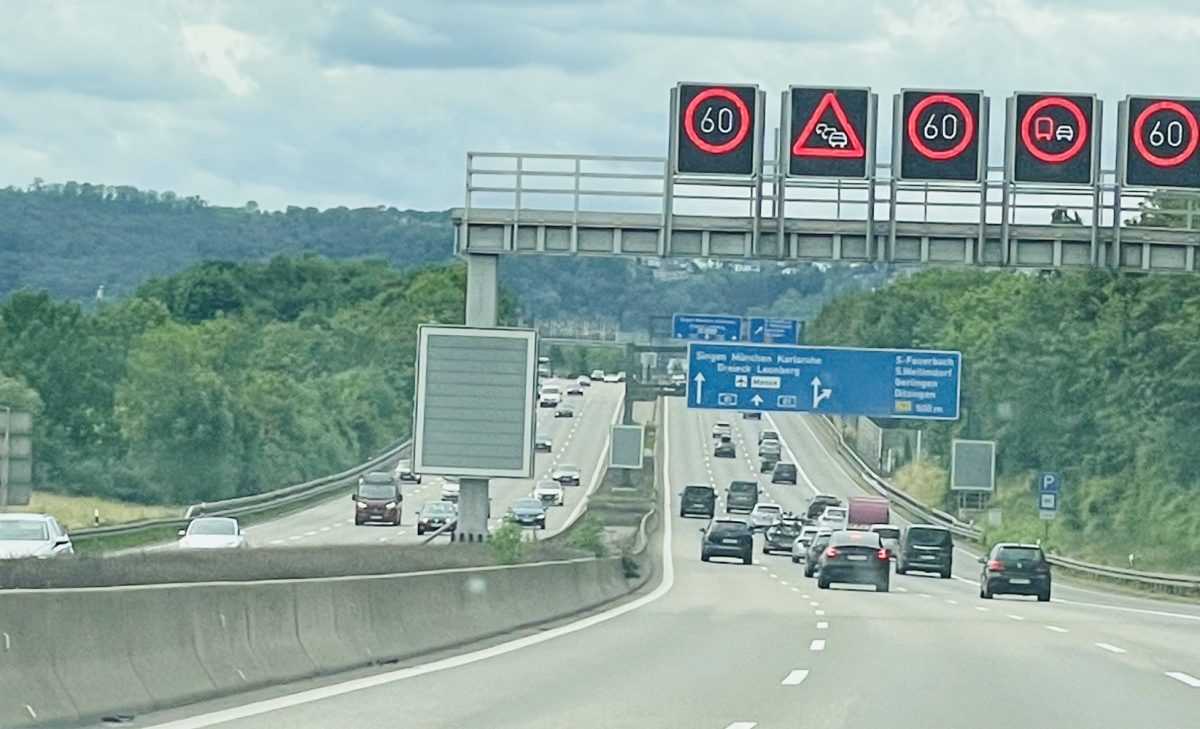 MNOGI GA KRŠE NA AUTOCESTAMA: Znate li za pravilo od 20 sekundi?