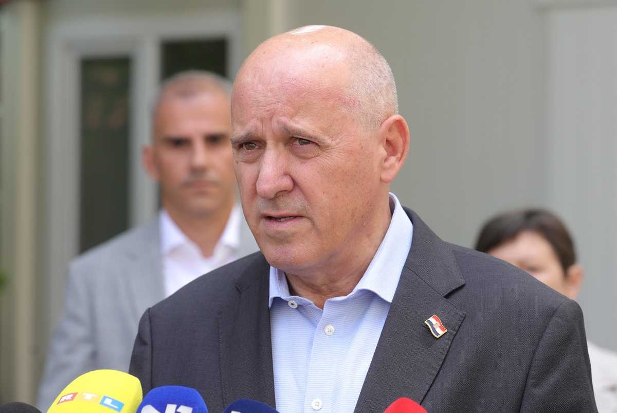 BAČIĆ O VRUĆIM TEMAMA: Od Kolarićeva odlaska iz SDP-a do raskida koncesije za Brodosplit