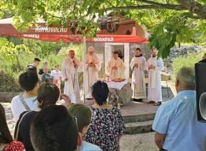 U NEUMSKOM ZALEĐU, U ŽUPI GRADAC: Proslavljen blagdan Gospe od Karmela Proslava blagdana Gospe od Karmela / Foto: Fenix (M.P.)