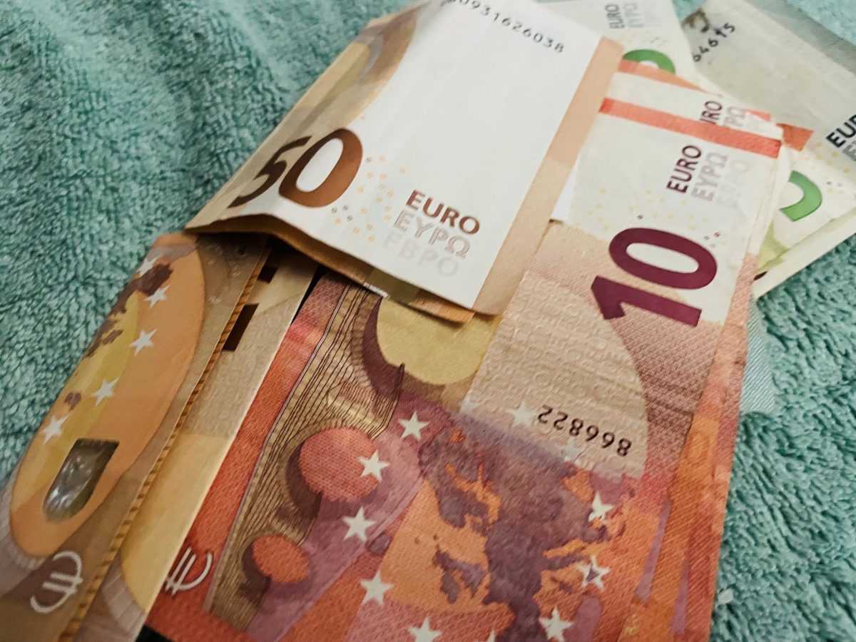 HRVATICA (40) U NJEMAČKOJ: Pronašla 30.000 eura dok je starijem Nijemcu čistila kuću, evo koliku je nagradu dobila