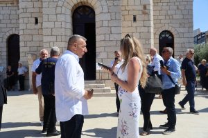 "SPI MIRNO, MIRO": Suze supruge bojnika Mire Barešića u Pakoštanima, Gotovina poručio: "Mladi će nastaviti graditi Hrvatsku"