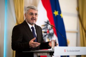 EKSTREMNA SUŠA: Koordinator austrijske Vlade pozvao Austrijance na štednju vode EKSTREMNA SUŠA: Koordinator austrijske Vlade pozvao Austrijance na štednju vode