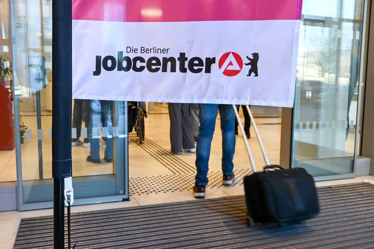 Jobcentar / Foto: Jens Kalaene/dpa