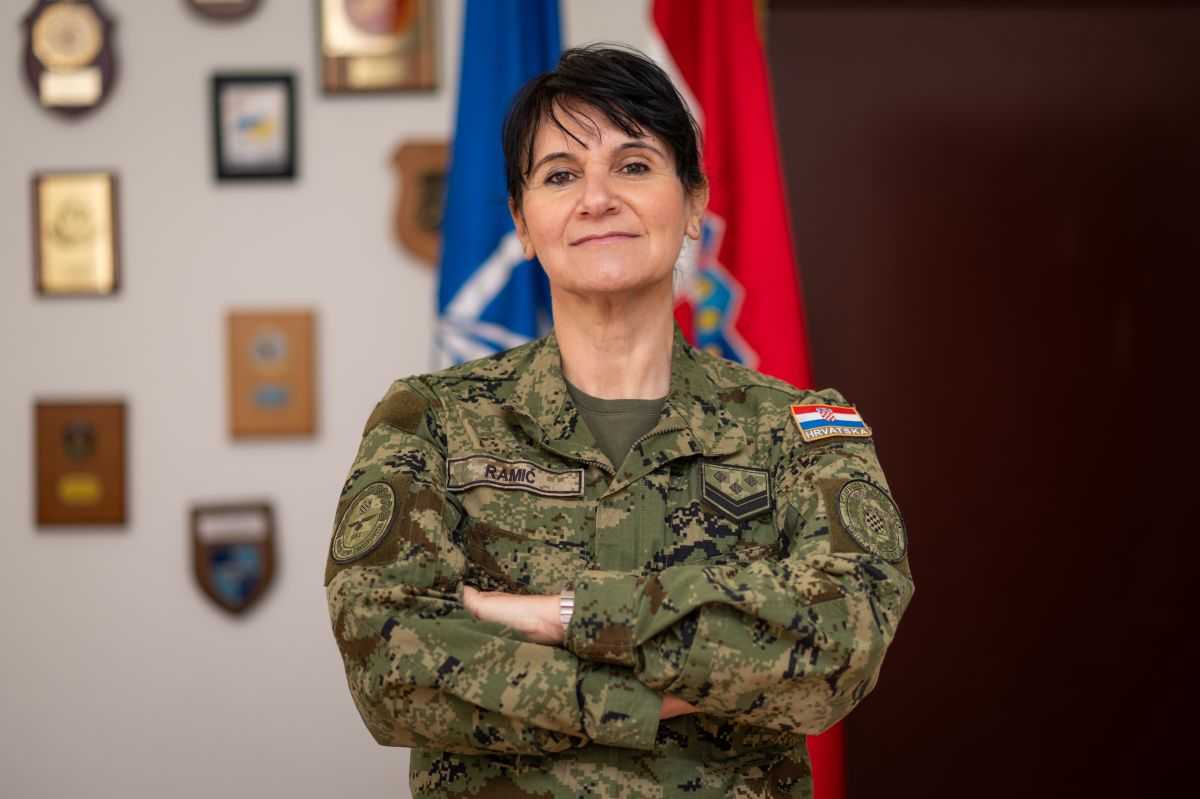 OD RATNICE DO PRVE DOČASNICE HRZ-a: Nevena Ramić: "Moramo biti svjesni cijene koju smo platili za slobodnu Hrvatsku" OD RATNICE DO PRVE DOČASNICE HRZ-a: Nevena Ramić: "Moramo biti svjesni cijene koju smo platili za slobodnu Hrvatsku"