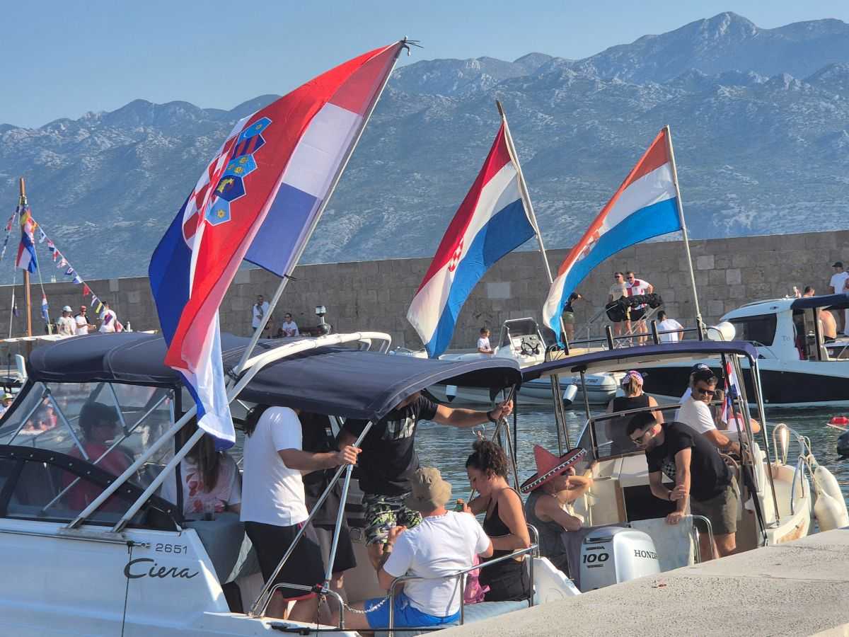 U ČAST HRVATSKIM BRANITELJIMA: U Ražancu su i Nijemci sudjelovali u tradicionalnoj regati U ČAST HRVATSKIM BRANITELJIMA: U Ražancu su i Nijemci sudjelovali u tradicionalnoj regati