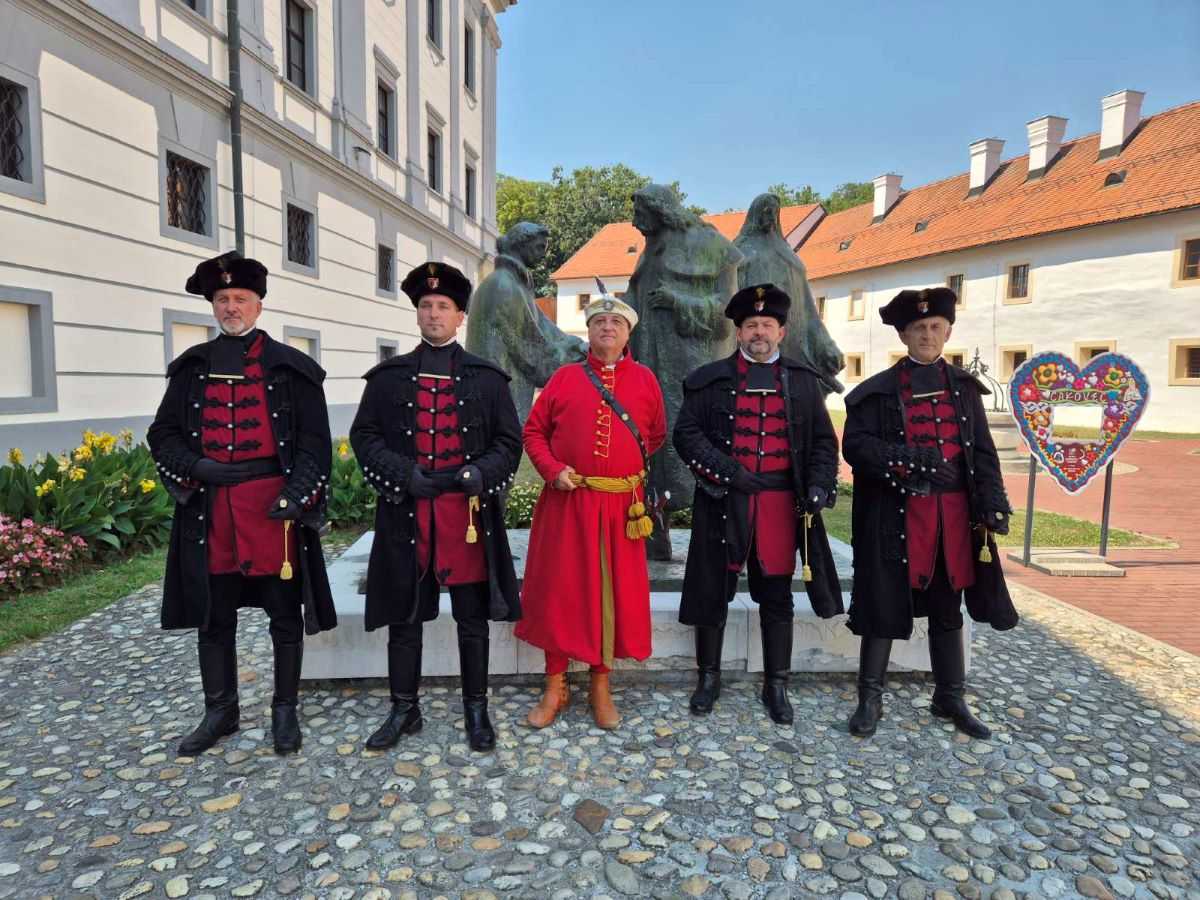PUTOVIMA ZRINSKIH: Učenici iz Sigeta upoznavali bogatu baštinu Zrinskih u Međimurju PUTOVIMA ZRINSKIH: Učenici iz Sigeta upoznavali bogatu baštinu Zrinskih u Međimurju